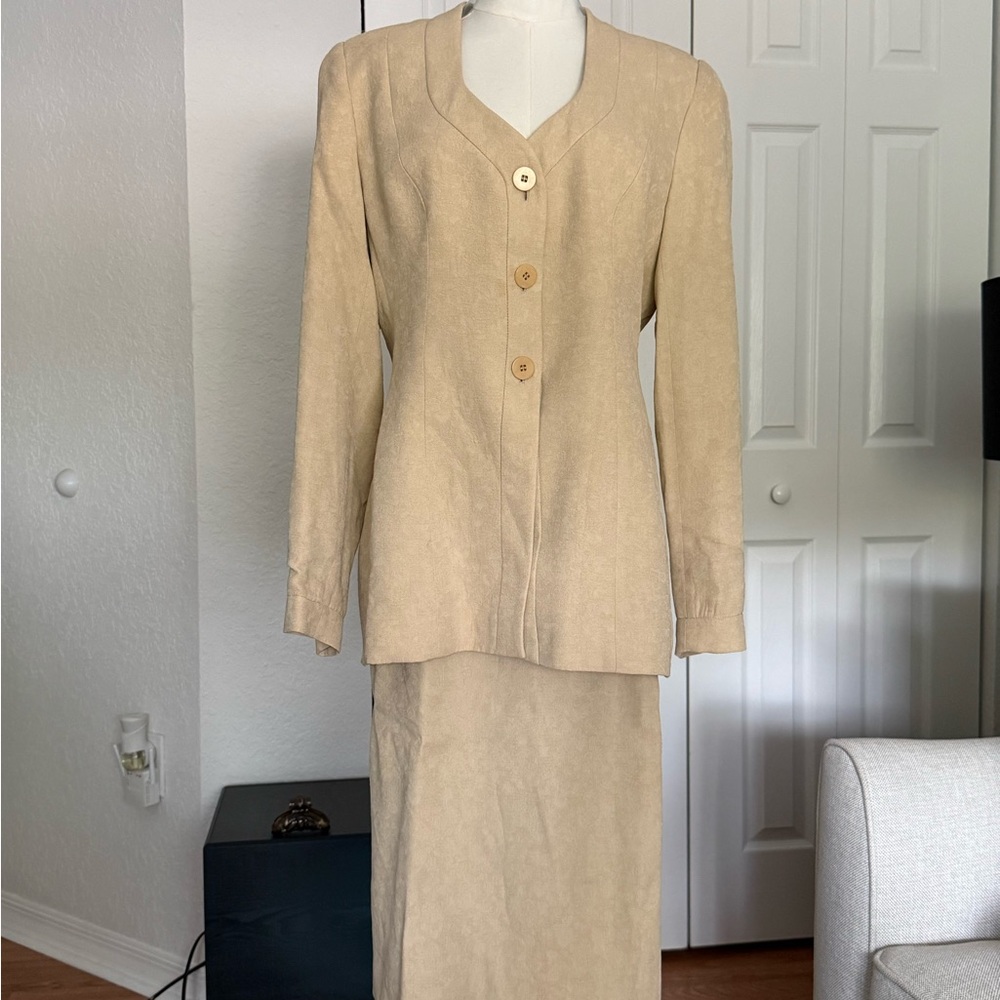 Giorgio Armani Beige Button-Up Skirt Suit